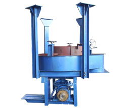 DB圓盤給料機(jī)為容積式計(jì)量的給料設(shè)備。